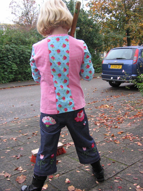 Hose mit Lila Elfenlanddateien von hinten