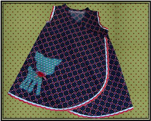 Wickelkleid im Retro-Look.