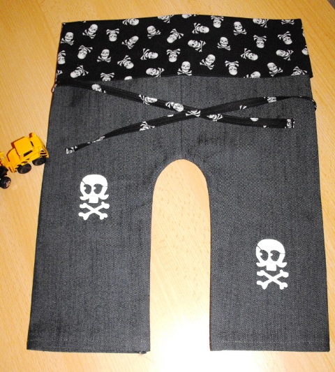 Thai Hose im Piratenstil