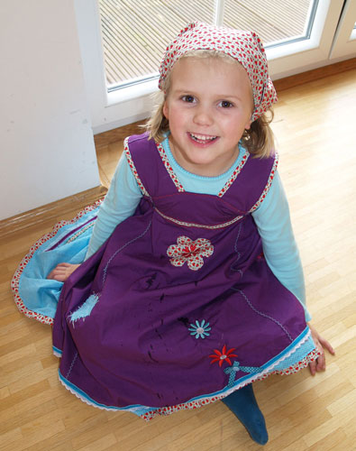 Feliz Kleid
