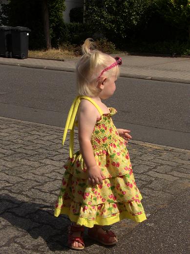 Erdbeerenkleid