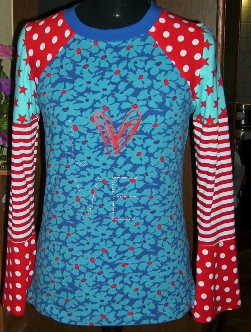 Bunte Langarmshirt fr ein groes Mdchen