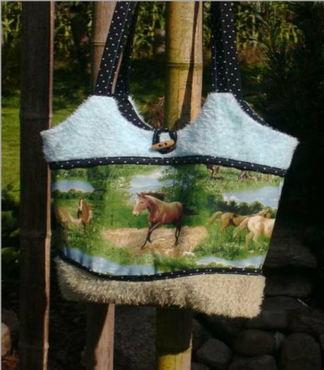 Tasche mit Pferden