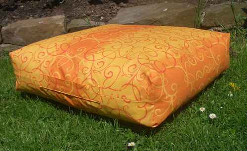 Ein Sitzbegleiter f�r den Garten