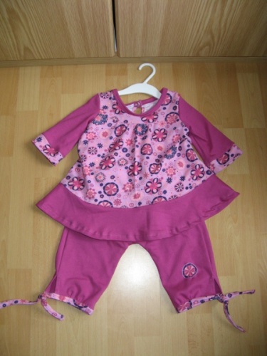 Muffin-Tunika mit Candy-Hose
