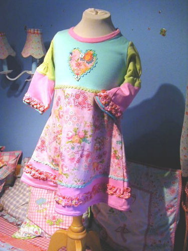 Sweatkleid mit Herz