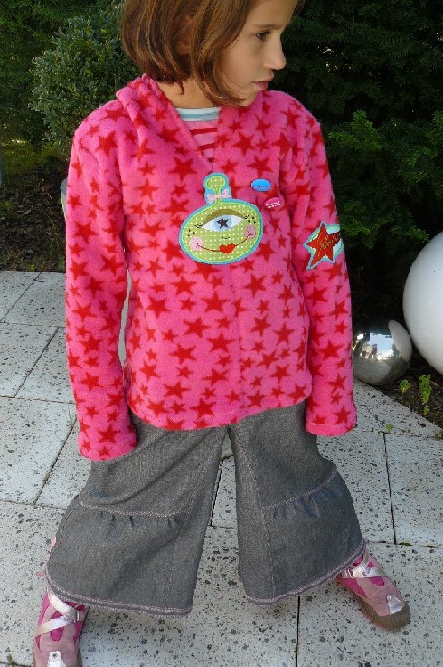 Pia und Basic-Jeans...