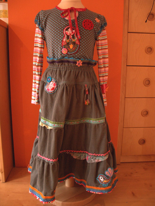 Die Kombi in einem Lisann Rock und Antonia Shirt....