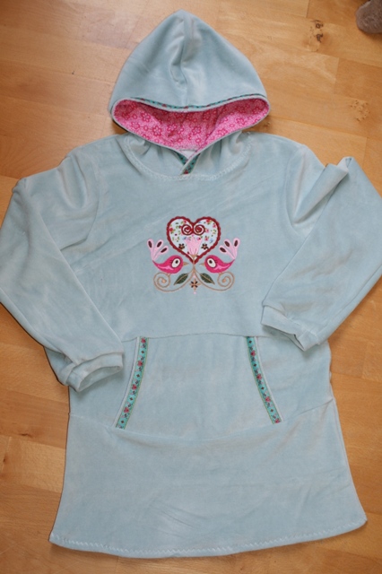 Laura mit V�gelchen