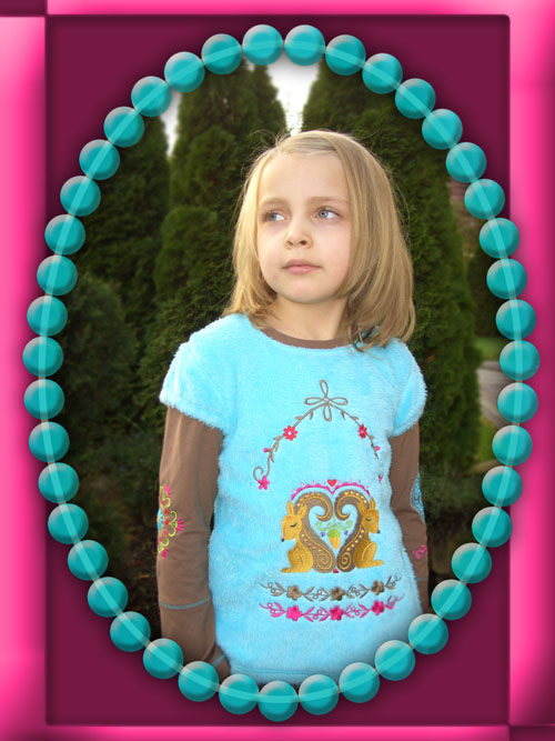 Antonia in trkis...