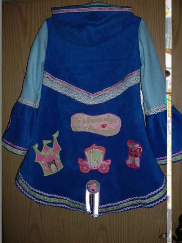 Prinzessin Jade von hinten