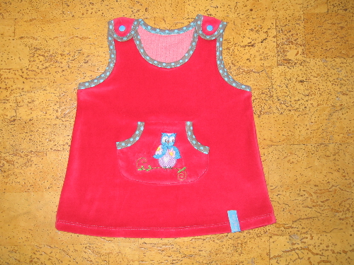 Ottobre Kleidchen aus rotem Nicki