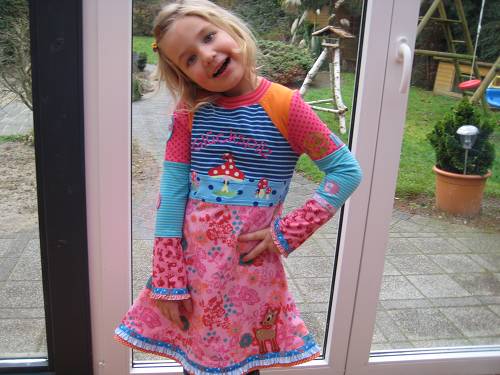 Glckspilz Antonia als Kleidchen....