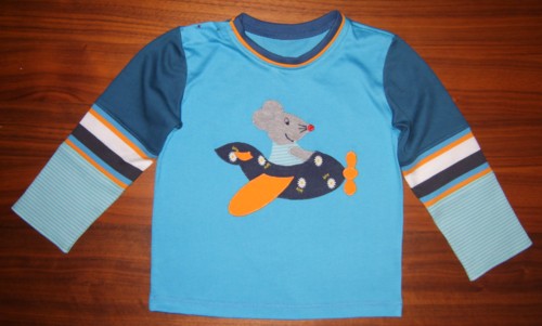 ein buntes Shirt fr Jungs