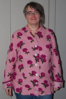 Rosen-Walkjacke auch mal angezogen...