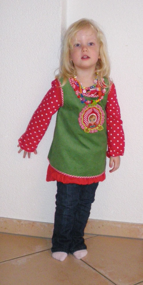 Rotkppchen-Christina angezogen