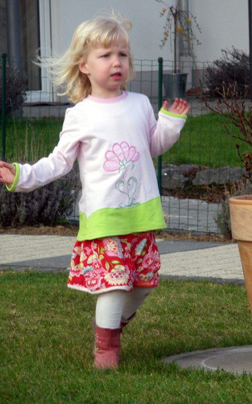 Neues Blumenshirt