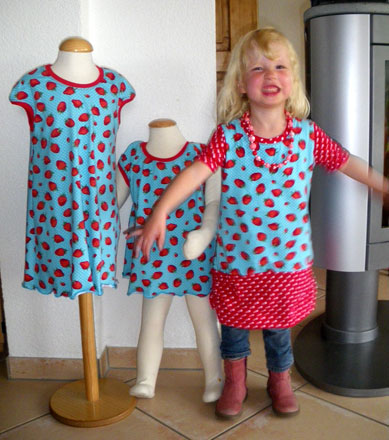 3 Erdbeerkleidchen