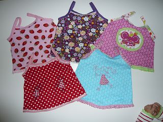 viele bunte MINI Tops...