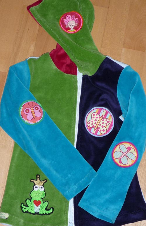 Eine bunte Nickijacke...