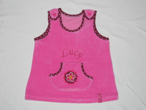 noch ein kuscheliges Babykleidchen ...