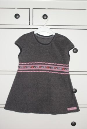 Amlie in grau