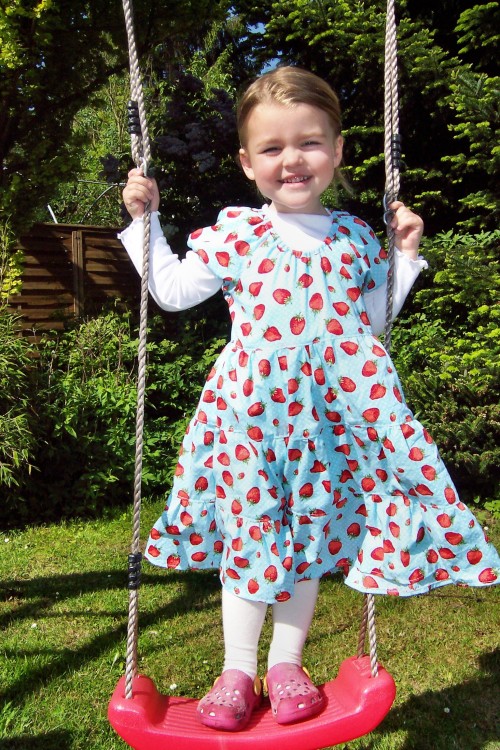 Erdbeerkleid TINI