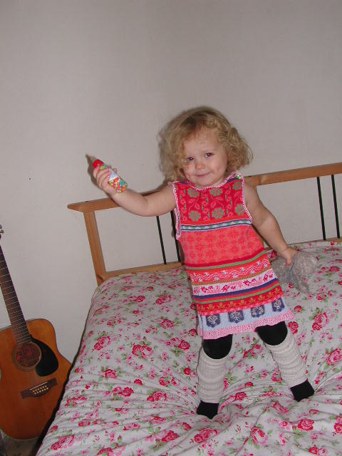 Stricktunika Oilily am Model