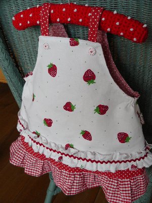 Erdbeer Kleid