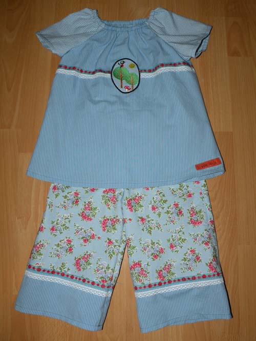 Blaue Kombi