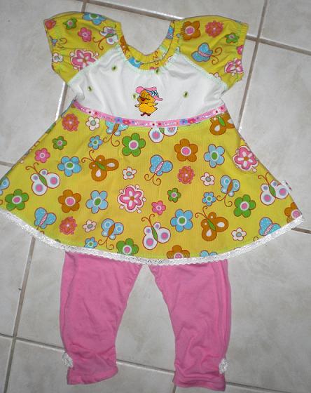 Mariposa-Tini und Ottobre-Raffleggings