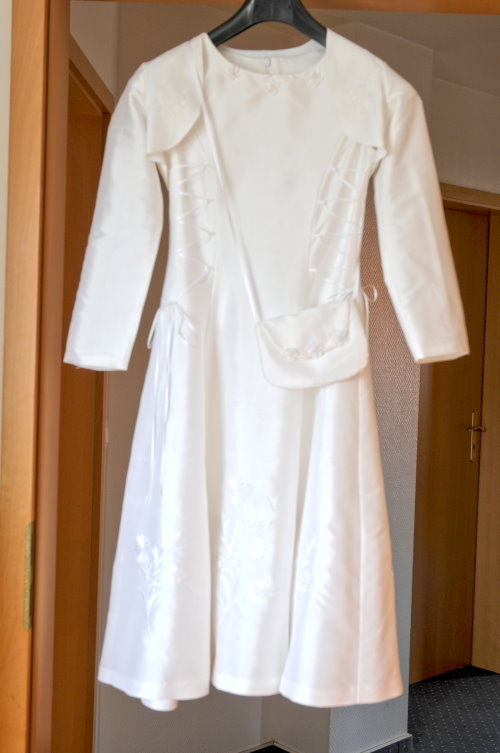 Kommunionkleid mit Jacke