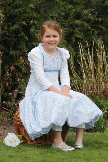 Elodie voor de communie van Imke