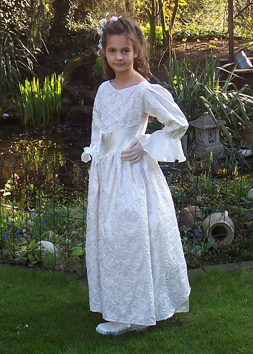 Elenas Kommunionkleid
