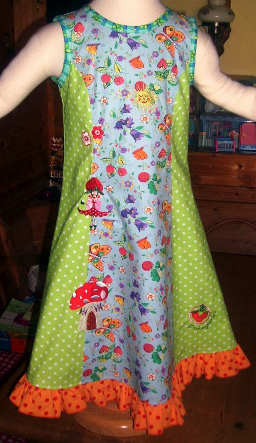 Sommerkleid mit Stickerei