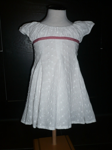 Elodie in broderie