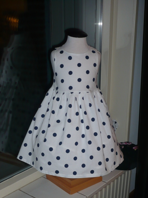 Roos 4006 with out the balloon skirt