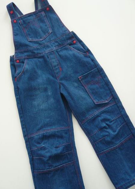 Jeans-Latzhose Gr. 128....