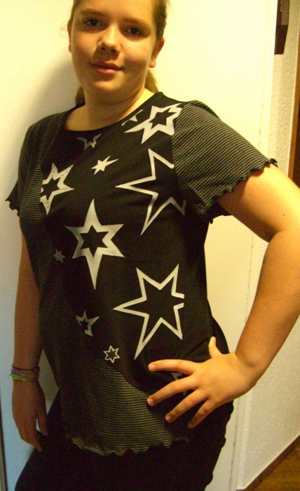 passendes Shirt zur Rockkombi....