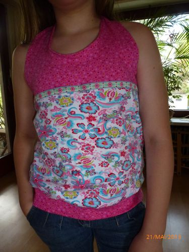 Liva mit Blumen