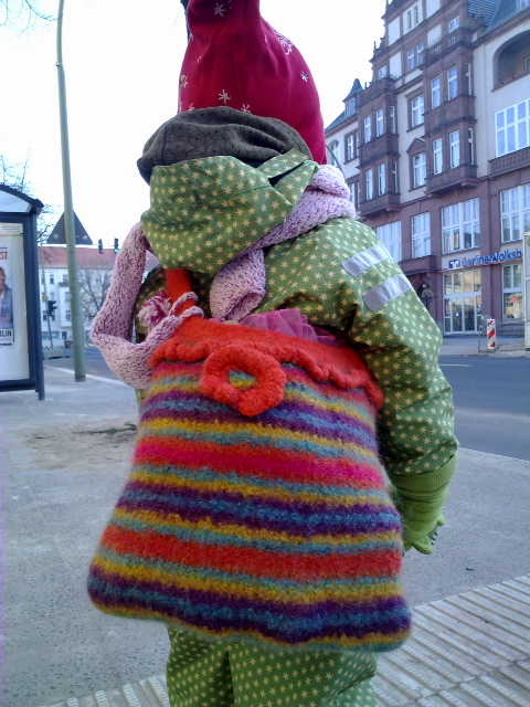 gestrickte und gefilzte Tasche