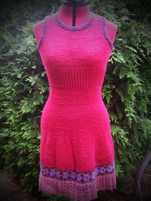 Rotes Strickkleid ....