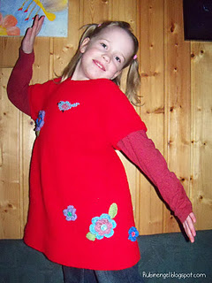 rote Stricktunika fr den Frhling
