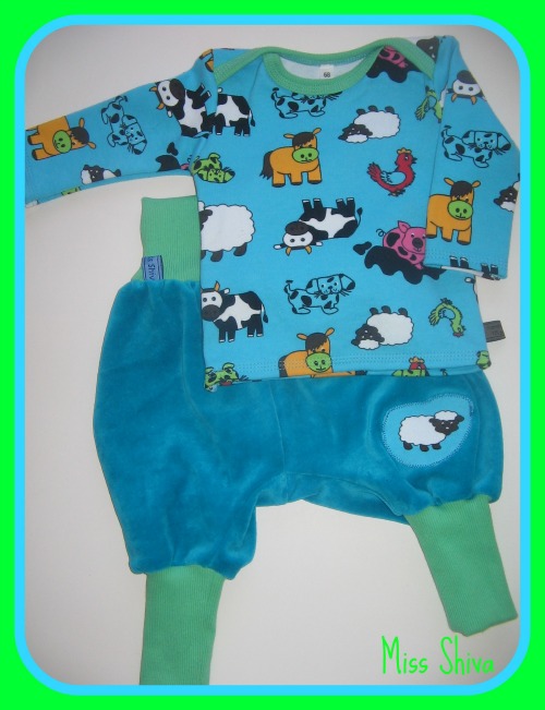 Babykombi mit lustigen Bauernhoftieren