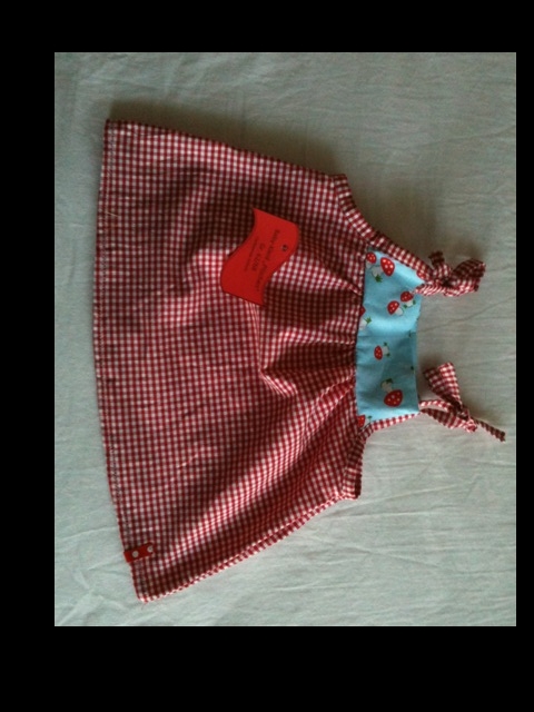 Kleid "Pilzchen" nach Zwergenverpackung