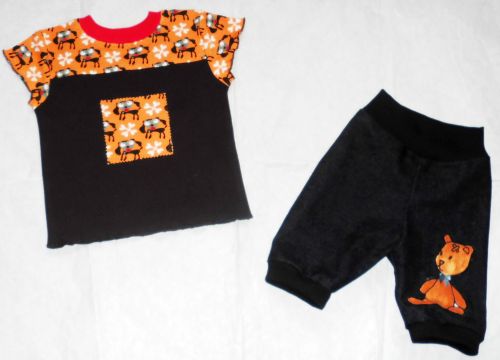 T-shirt und Hose