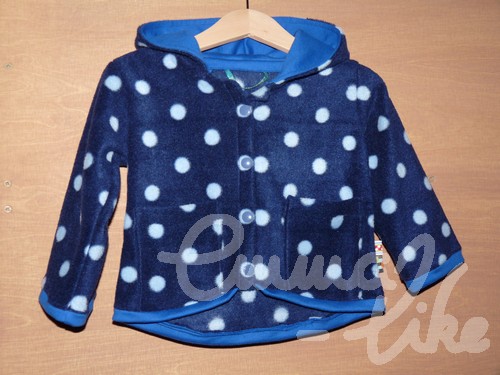 gepunktete Fleecejacke...
