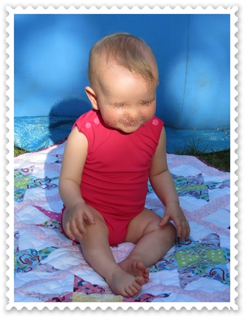 Baby-Badeanzug