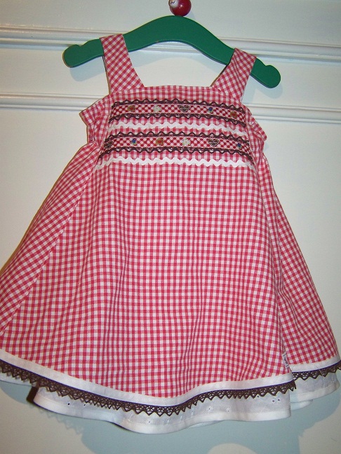 Feliz im Dirndl-Look