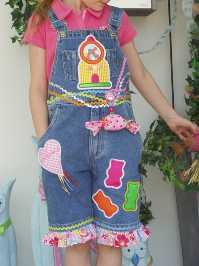 Candy-Sommer-Latzhose , vorne im Detail
